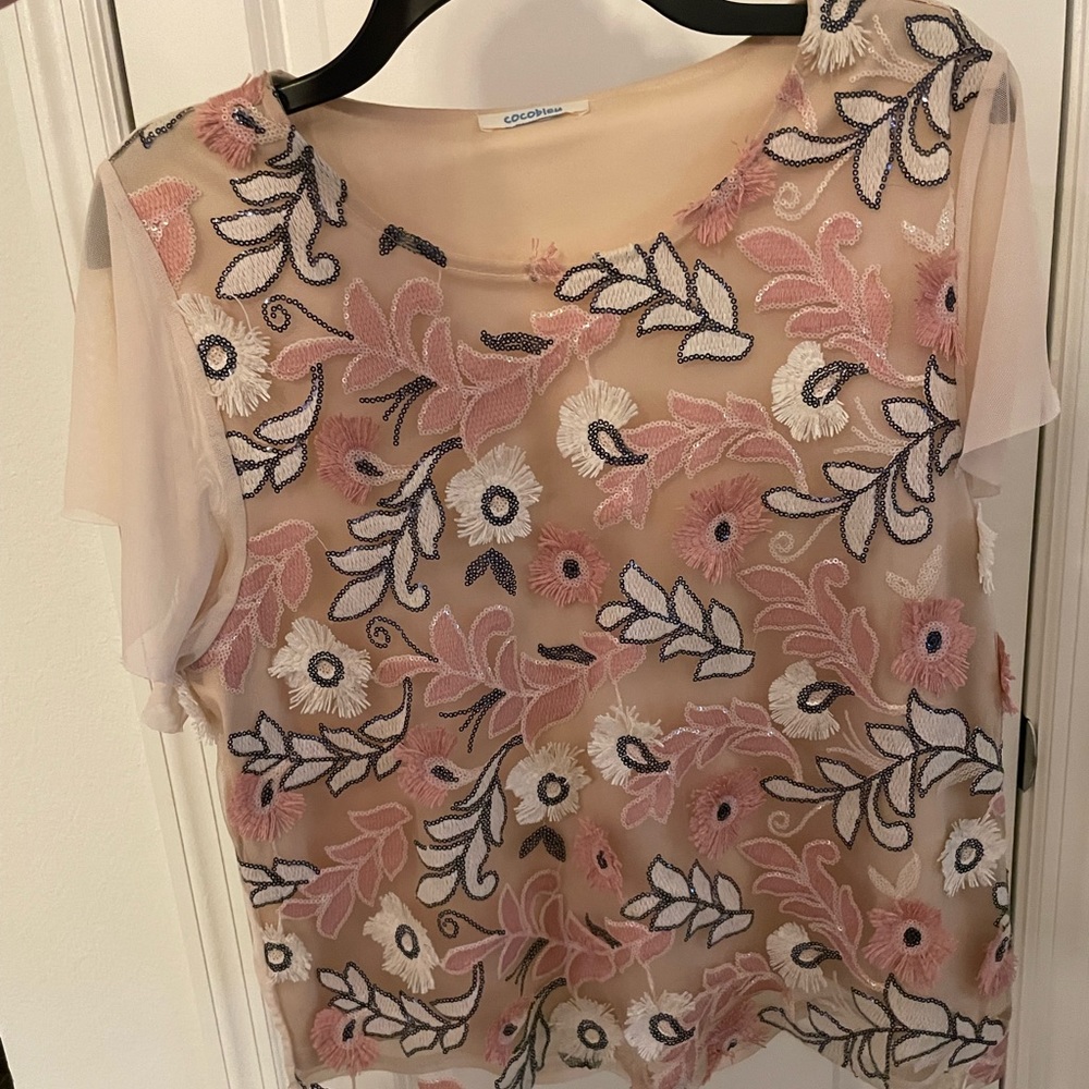 Embellished sequin top, M